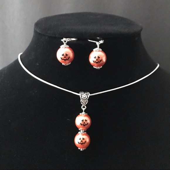 Double Pumpkin Pendant & Pumpkin Leverback Earring - Picture 1 of 7